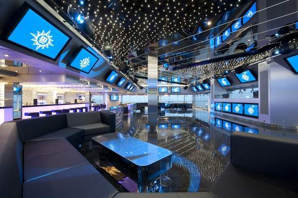 MSC Cruises MSC Magnifica Disco 2.jpg